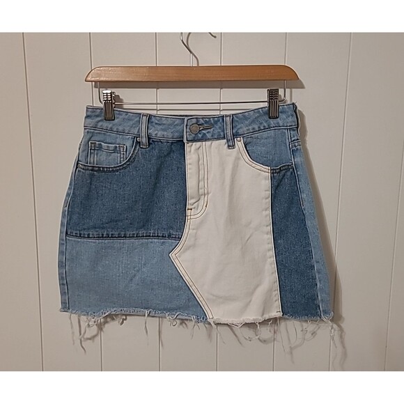 PACSUN Colorblock Denim Jean Mini Skirt Size 26 Blue White Patch Work Frayed Hem - Picture 1 of 8
